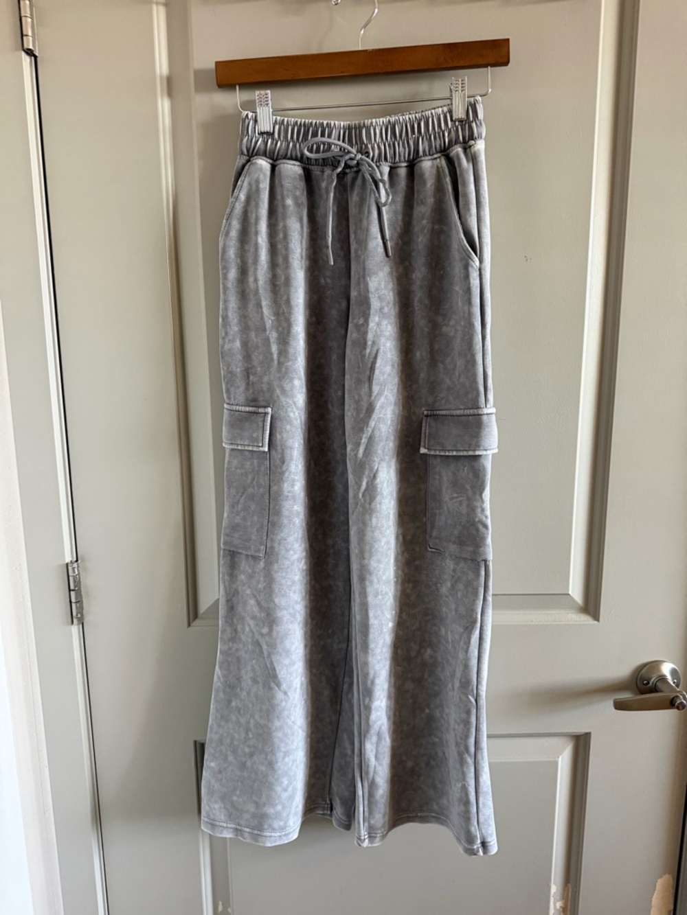 Women's Straight Leg Cargo Lounge Pants - Gray